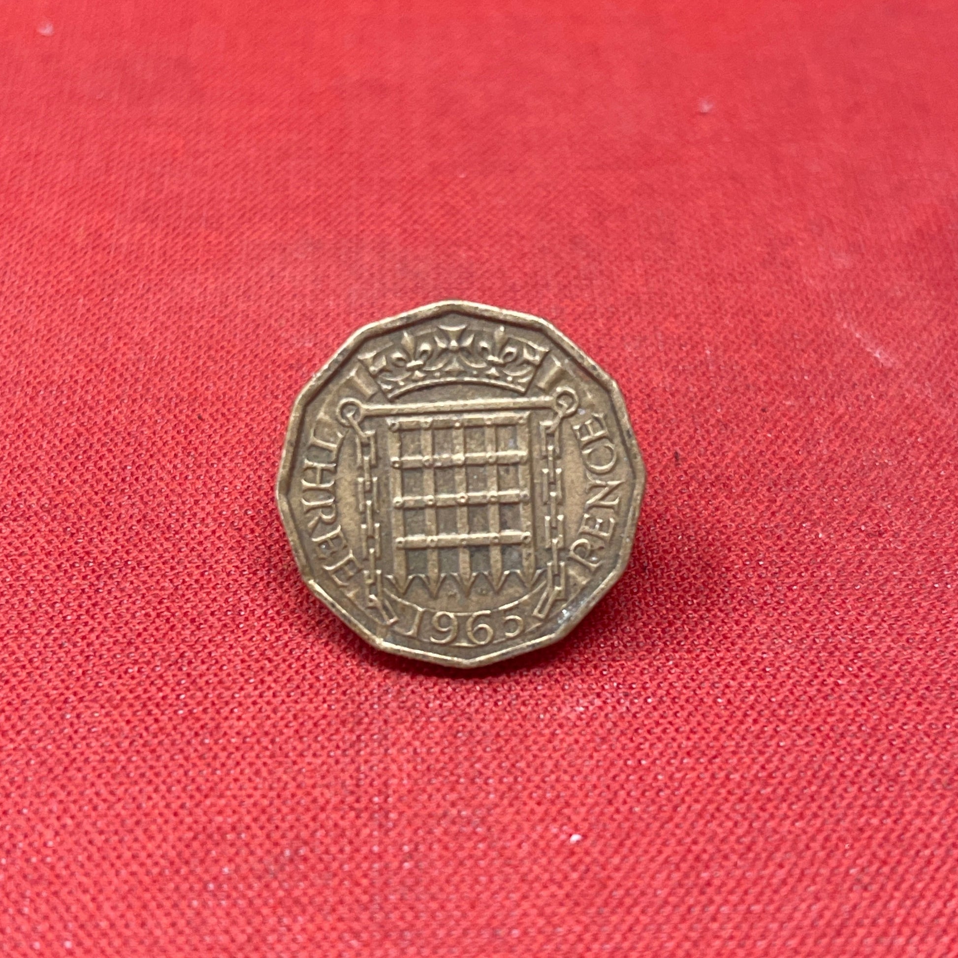 Queen Elizabeth II 1965 Threepence Coin