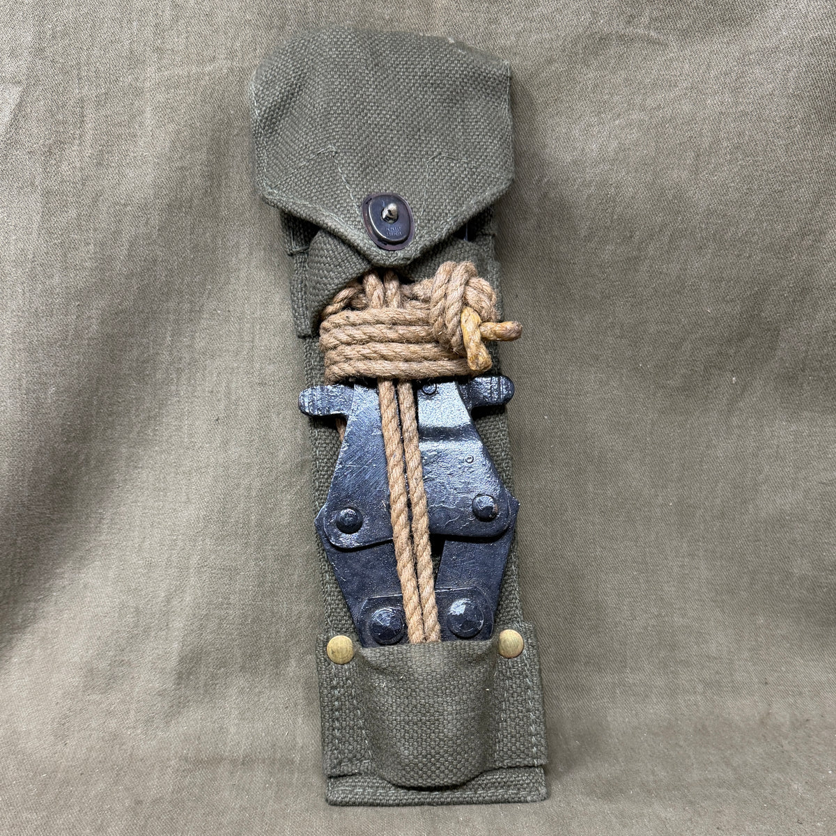 Original British Army Folding Wire Cutters – Mk I Pattern – Webbing Carrier & Lanyard