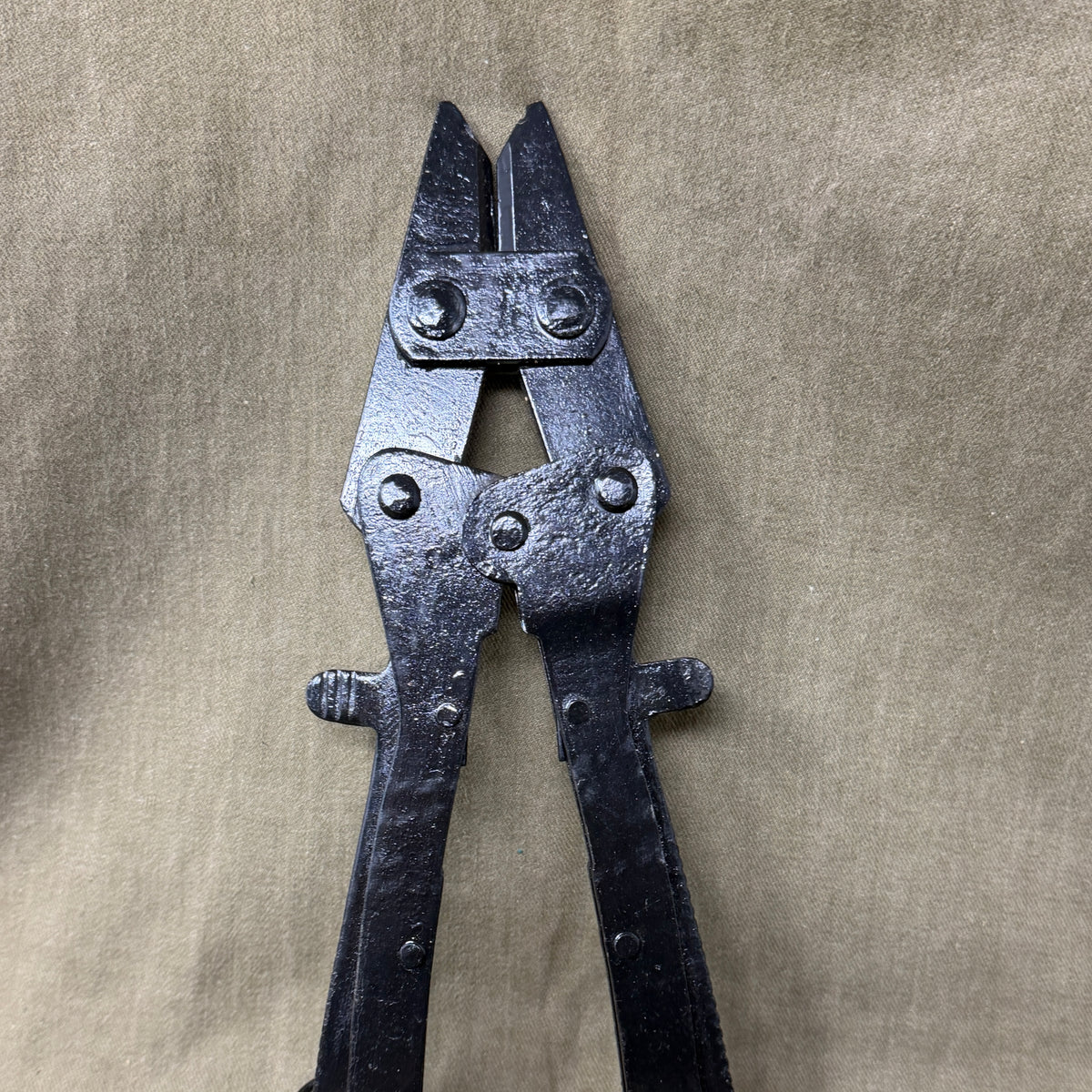 Original British Army Folding Wire Cutters – Mk I Pattern – Webbing Carrier & Lanyard