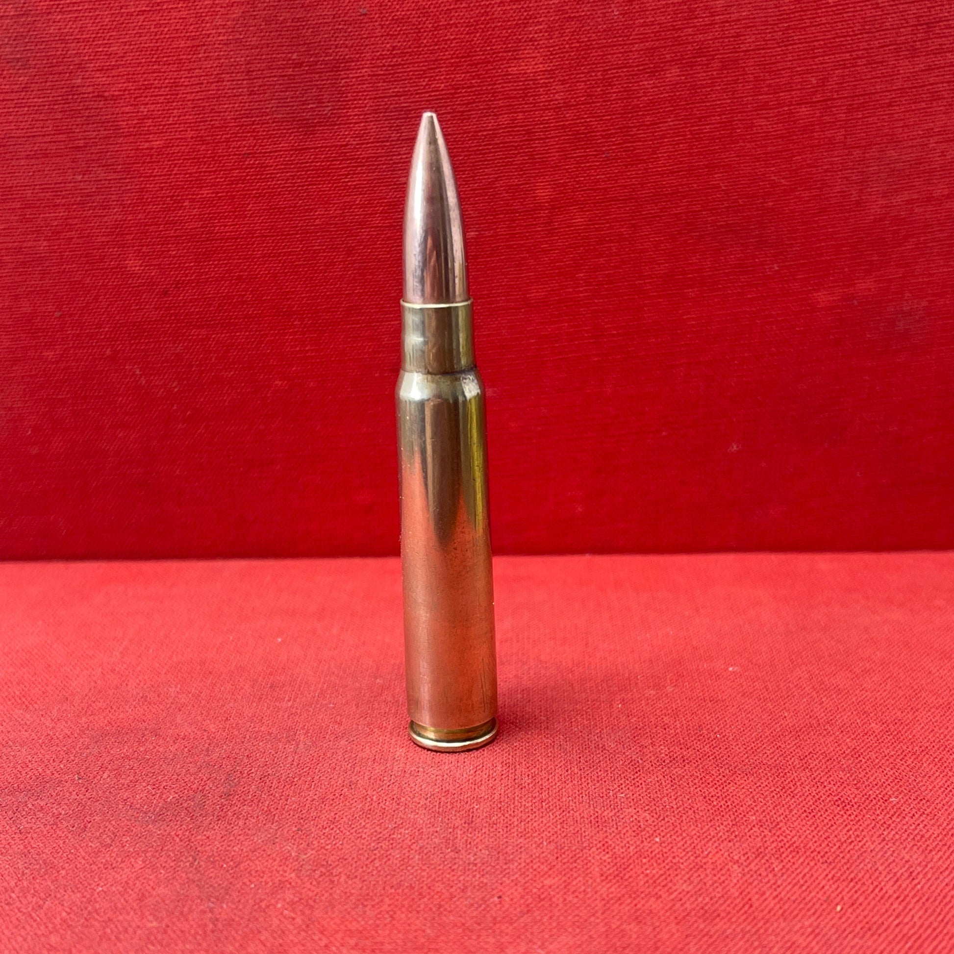 Discover Mauser 7.92x57mm inert ammunition, a non-functional replica perfect for training, display, and educational purposes. This safe-to-handle cartridge maintains the authentic look and feel of the original, reflecting its historical significance in German Mauser rifles and machine guns