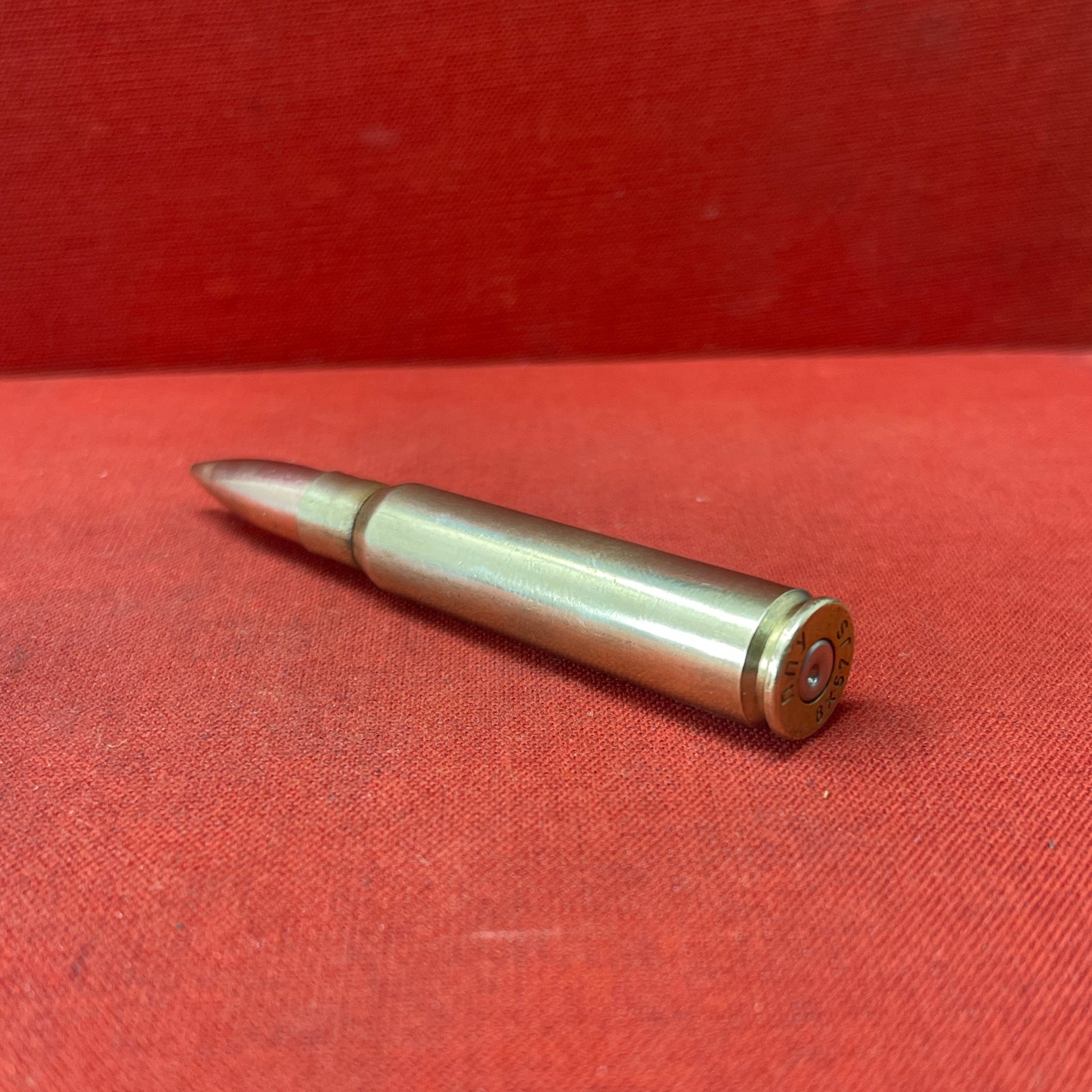 Discover Mauser 7.92x57mm inert ammunition, a non-functional replica perfect for training, display, and educational purposes. This safe-to-handle cartridge maintains the authentic look and feel of the original, reflecting its historical significance in German Mauser rifles and machine guns