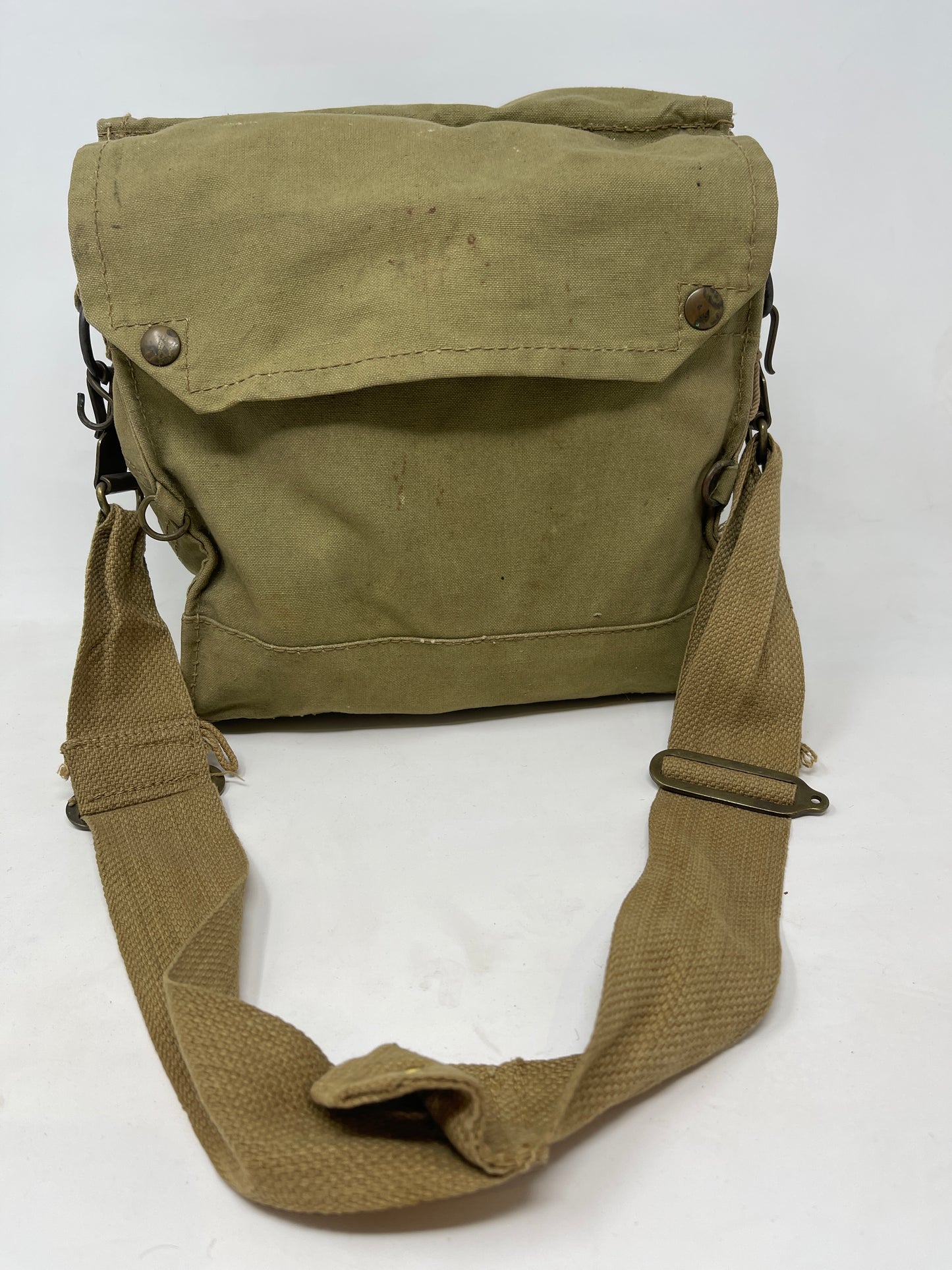 British General Service Respirator (GSR) satchel