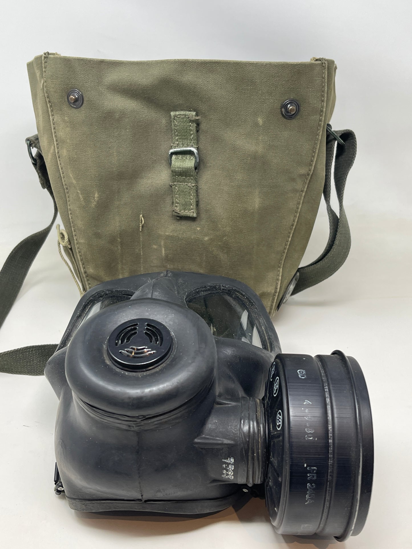 1960's British Army S6 Gas Mask & Haversack showing S6 respirator next to bag
