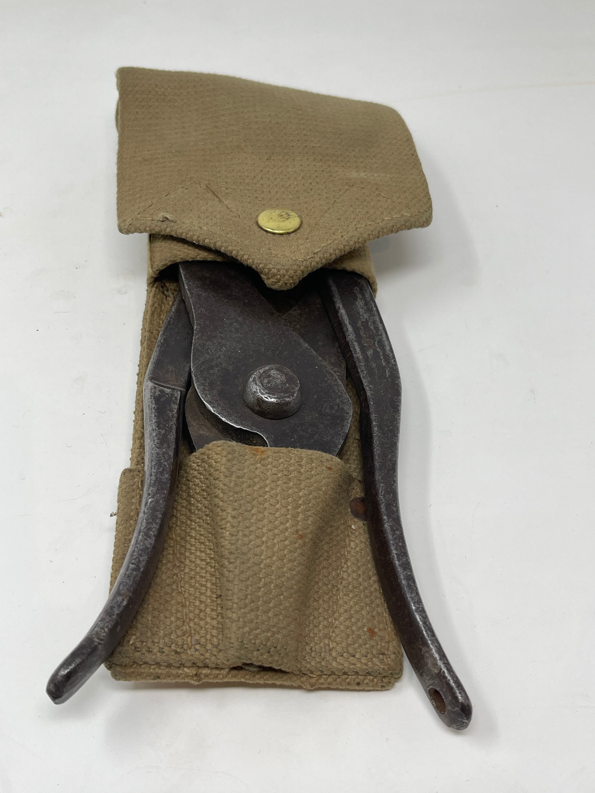 ww2 british army wire cutters inside webbing pouch