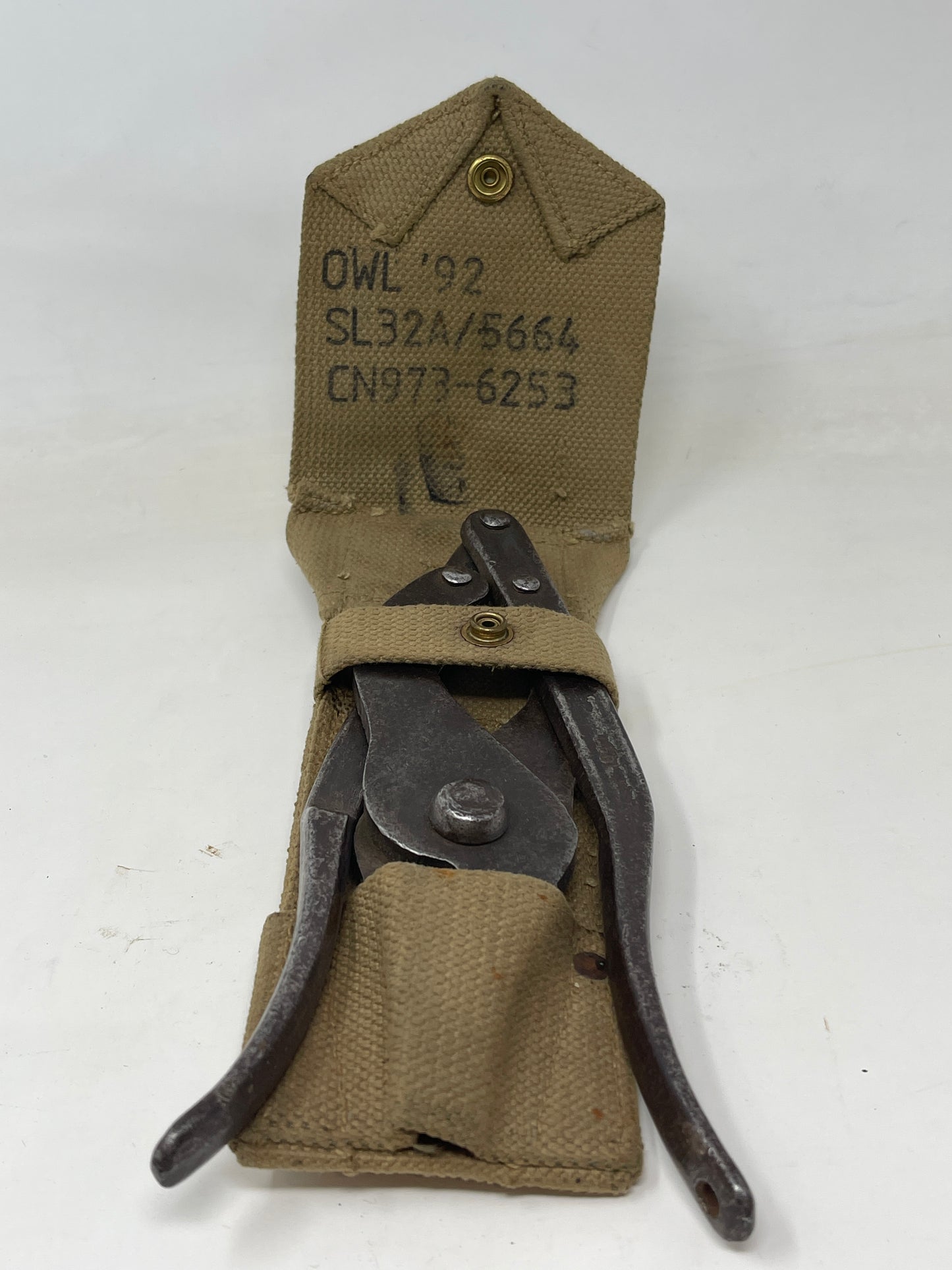 inside view of 37 pattern webbing wire cutter pouch with wire cutters