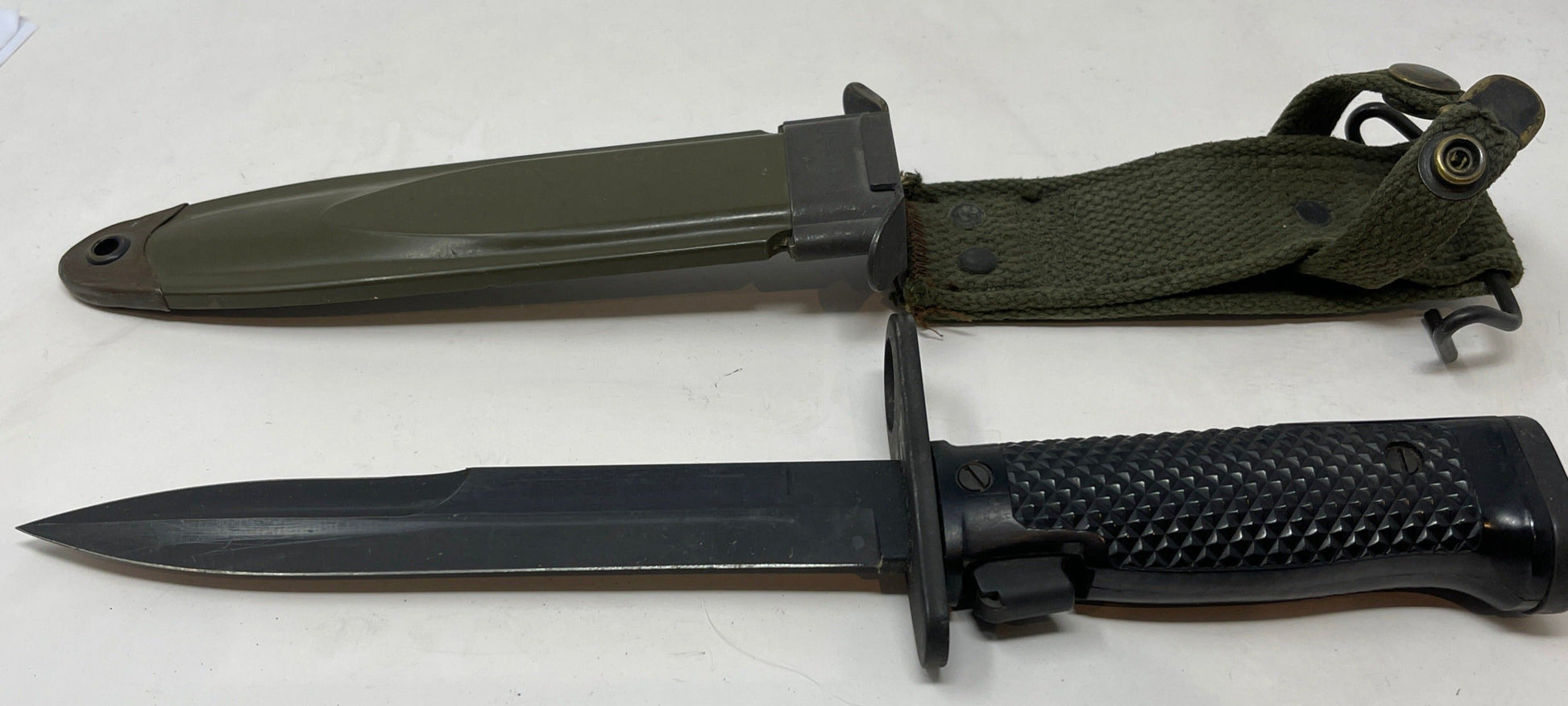 US M6 Bayonet For The M14 Rifle with Scabbard