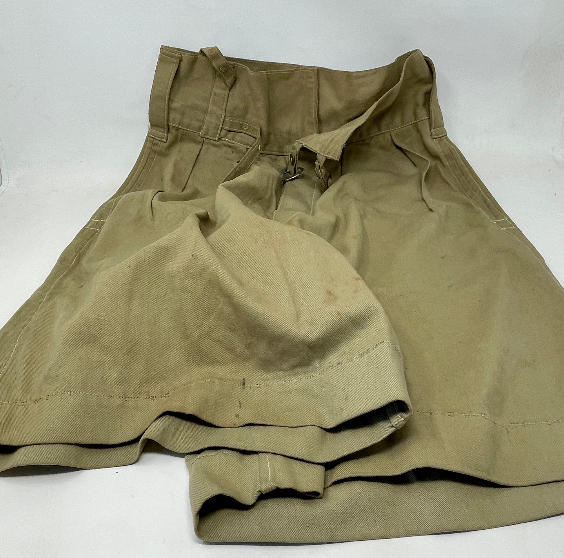large image of ww2 british army khaki drill shorts