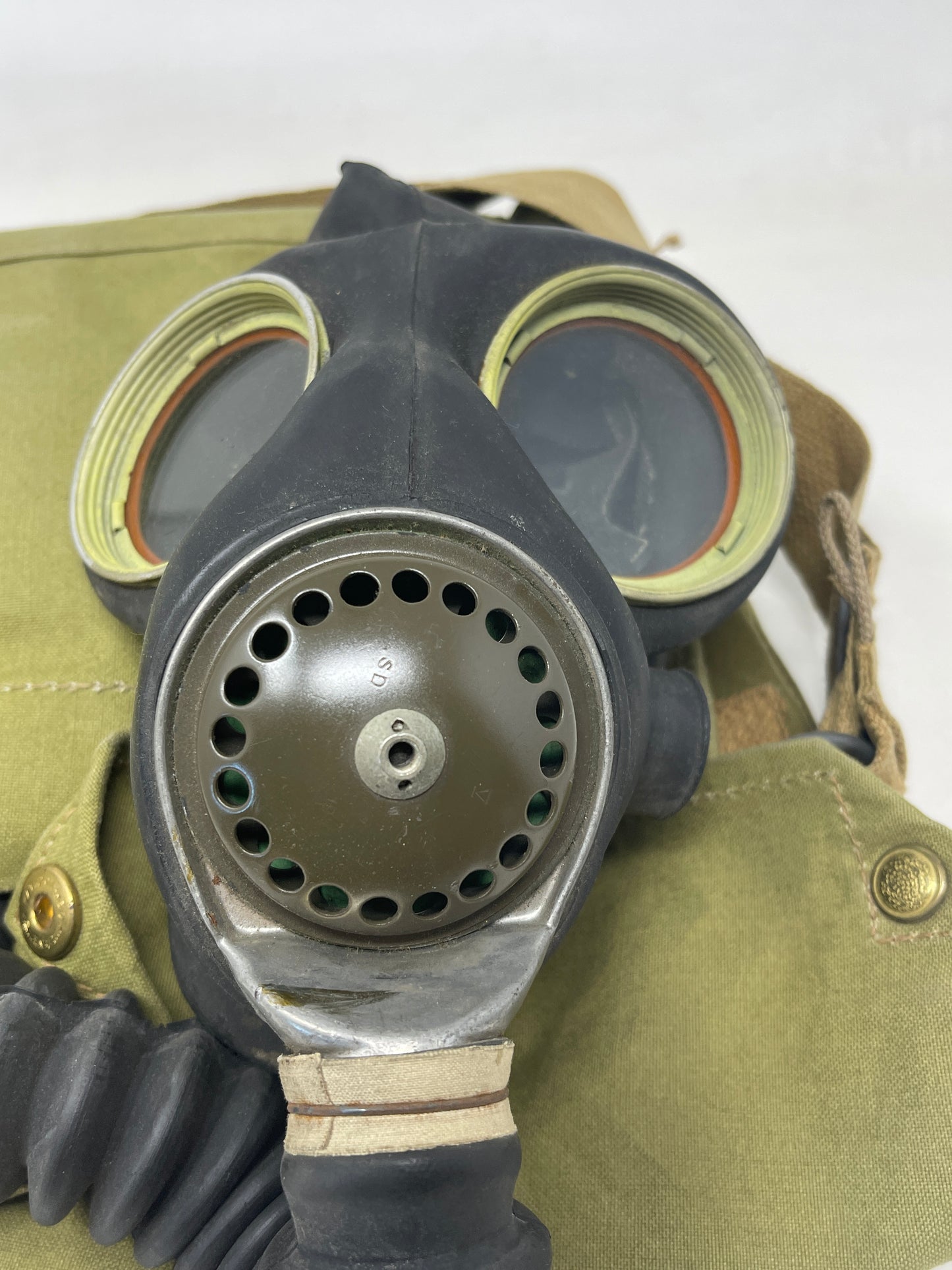 British General Service Respirator (GSR) gas mask