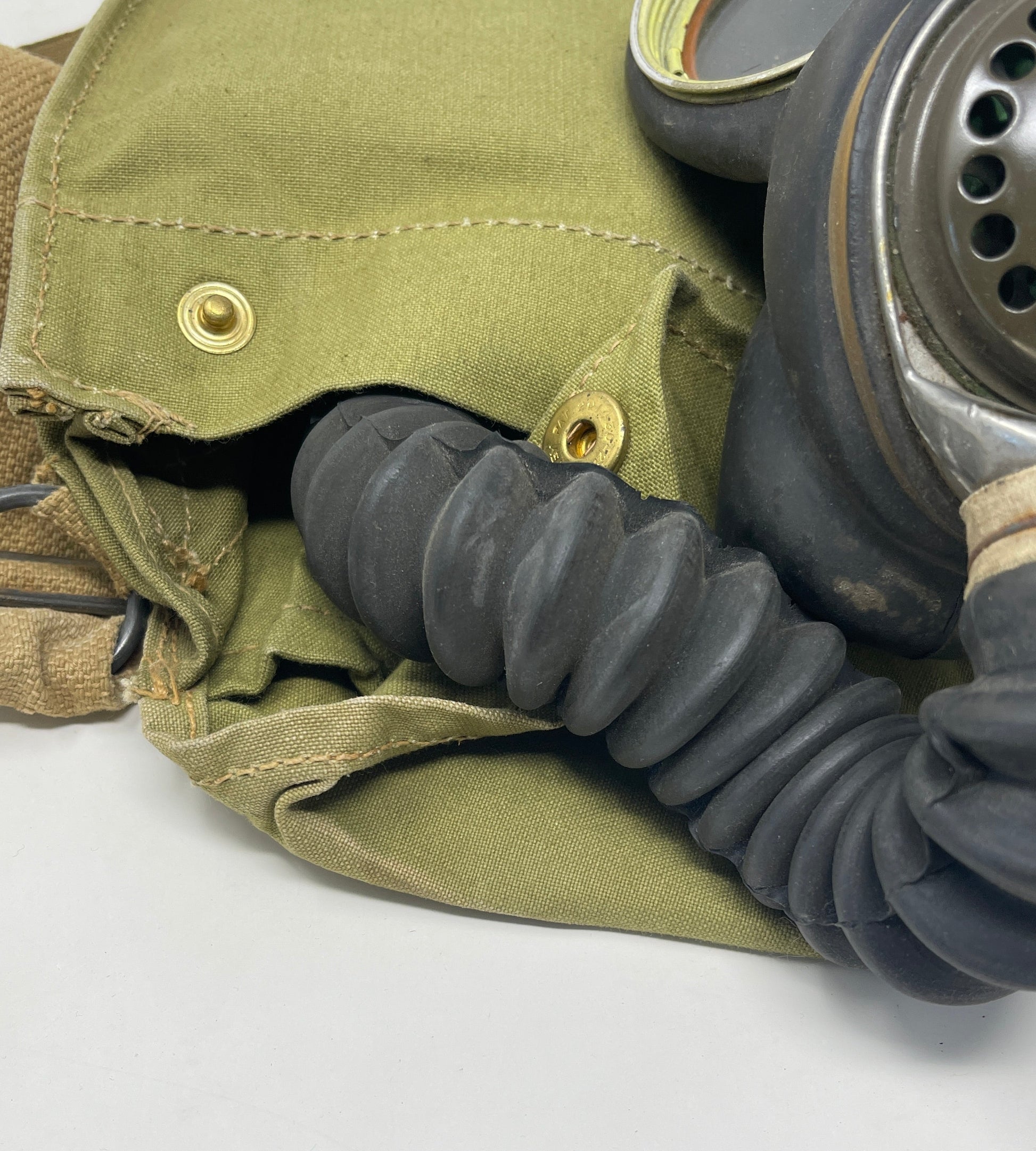 British General Service Respirator (GSR) gas mask hose