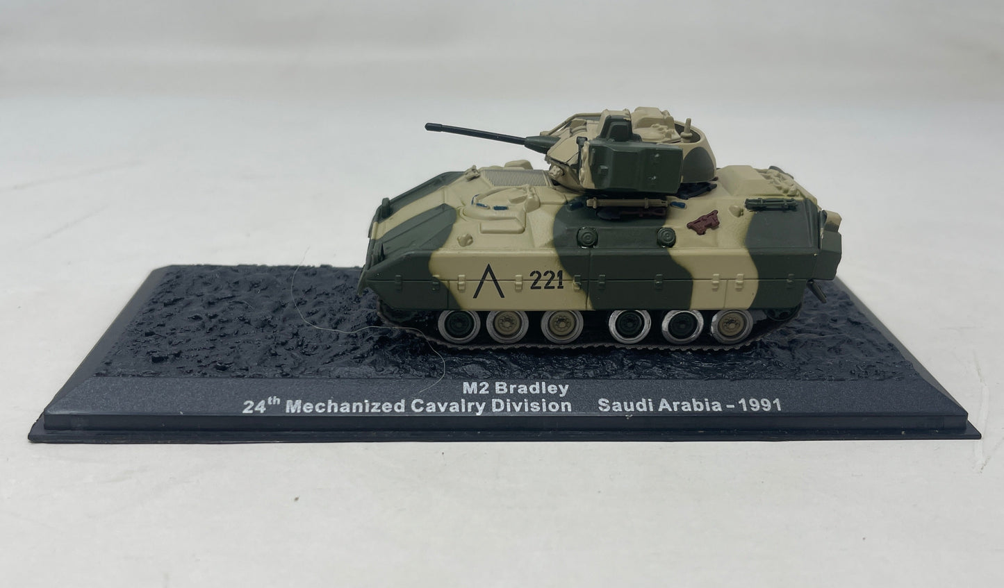 1/72 Scale M2 Bradley 24th Mechanized CavalryDivision Saudi Arabia 1991