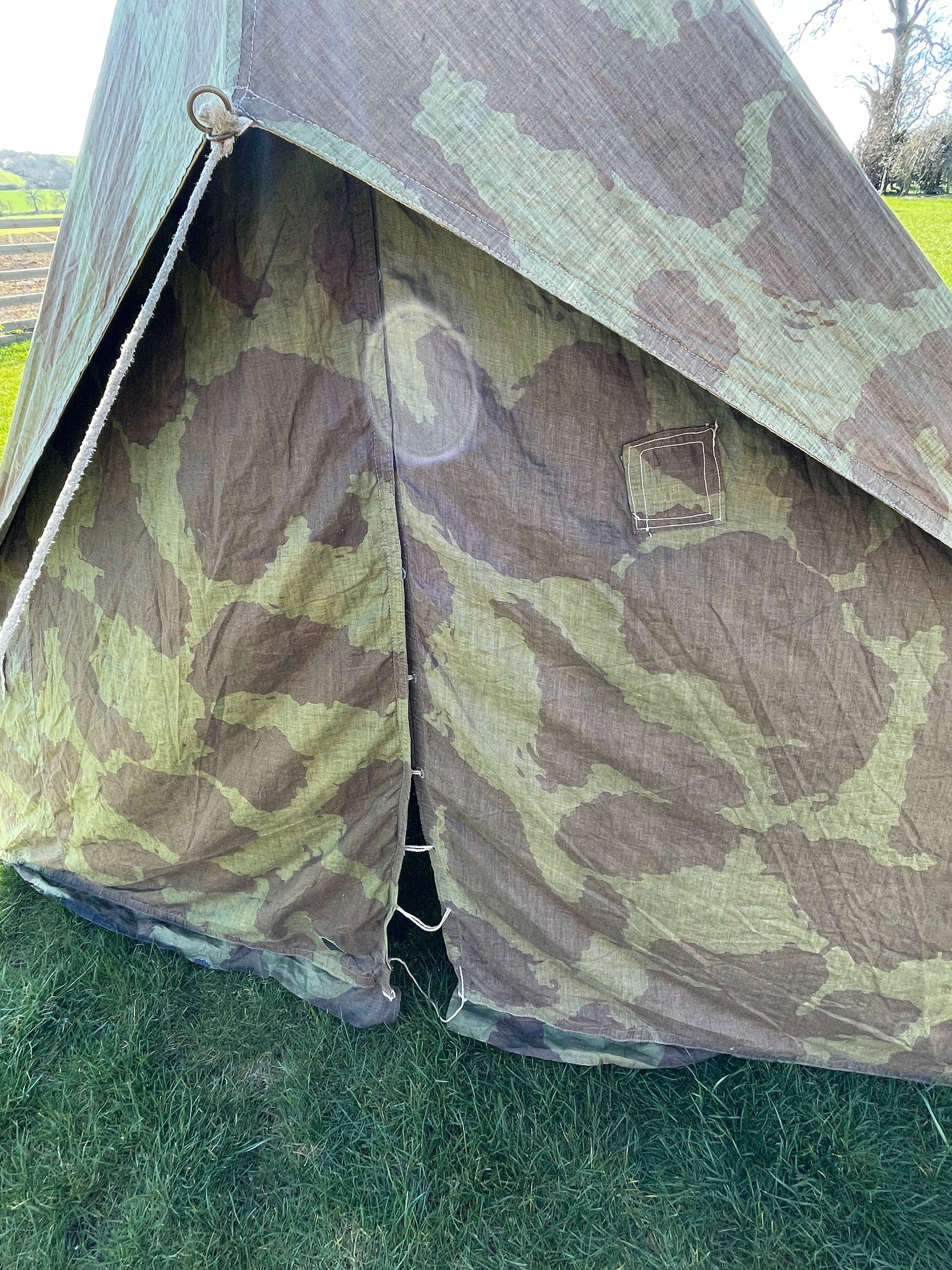 pup tent leger British Airborne Camouflage Tent Light Patrol. Cat NO AD 8610